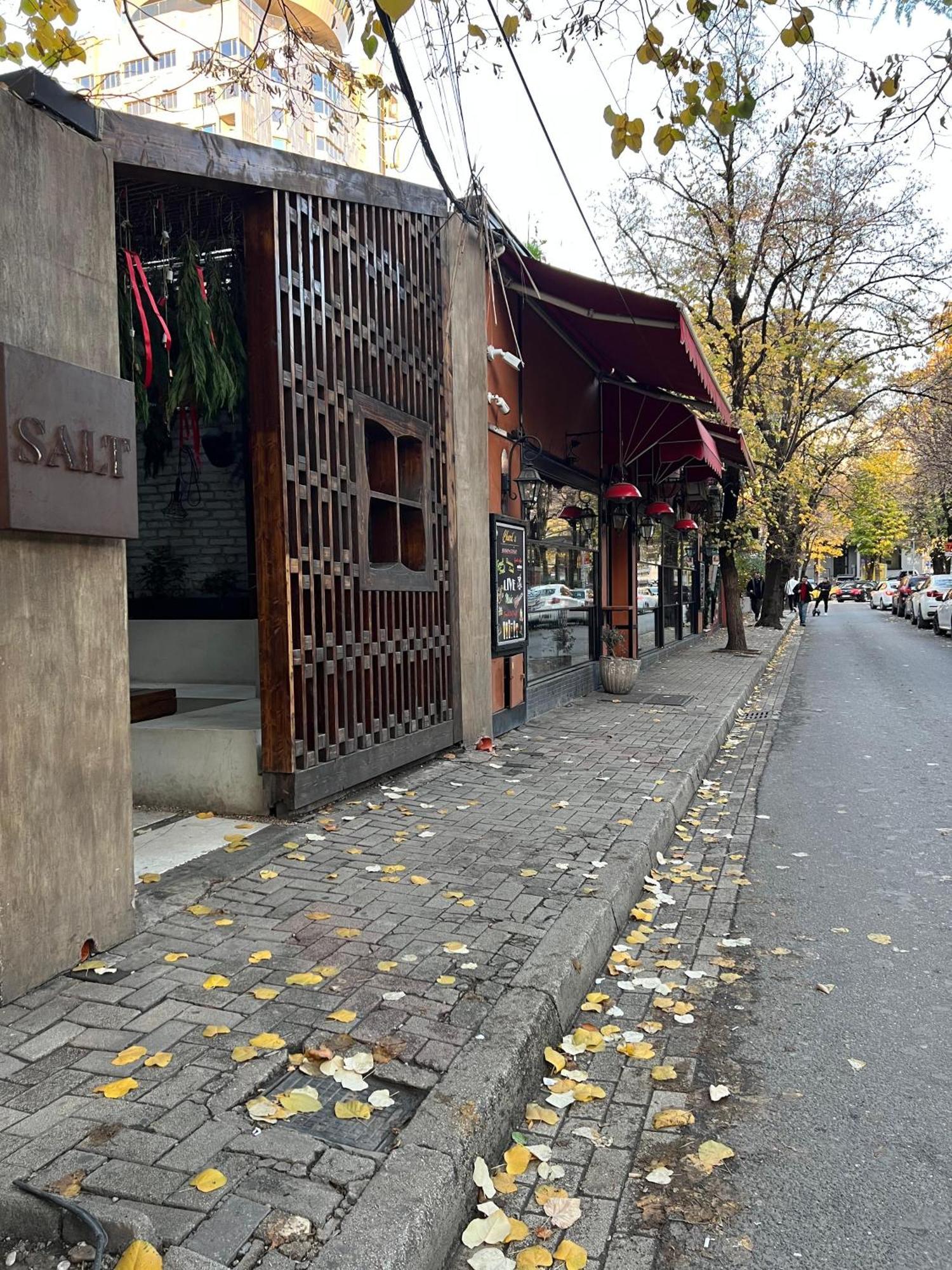 Near Me Apartments 地拉那 外观 照片